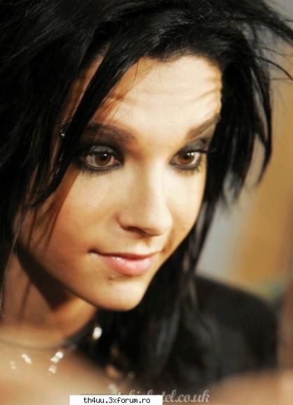 hi is so cute.. :) poze cu bill